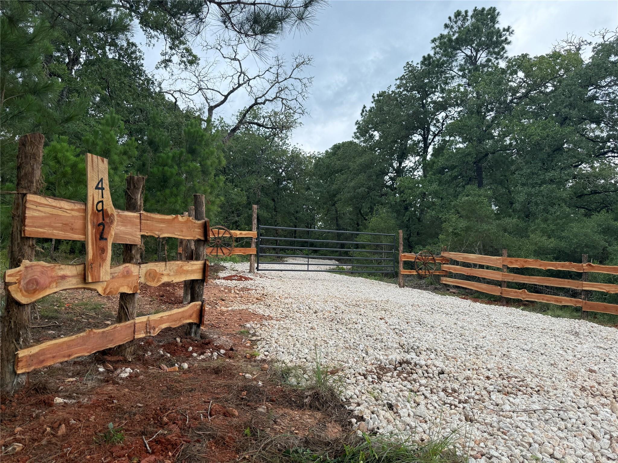 492 Old Potato, Paige, TX 78659 — photo 1