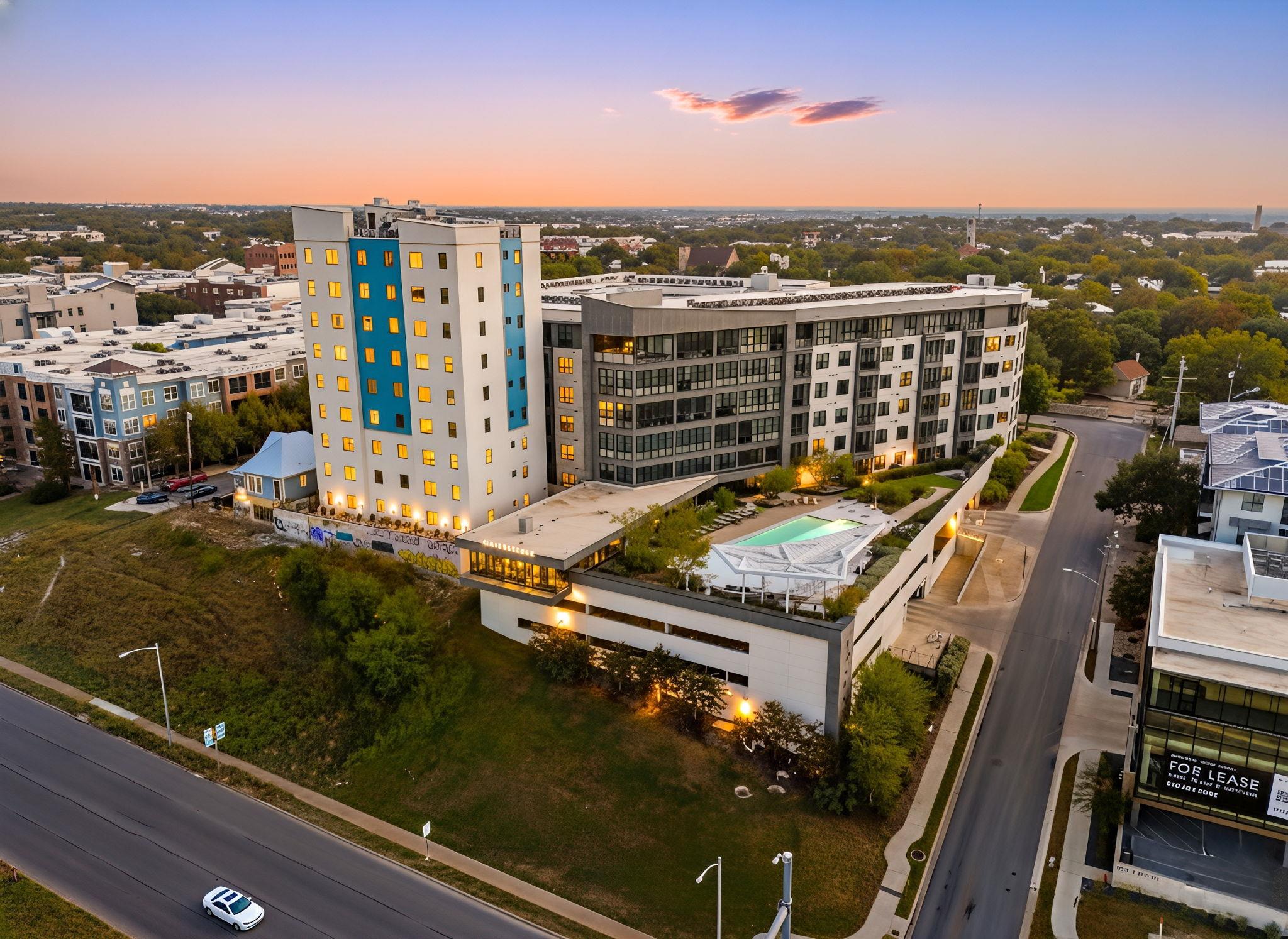 800 Embassy, Austin, TX 78702 — photo 1