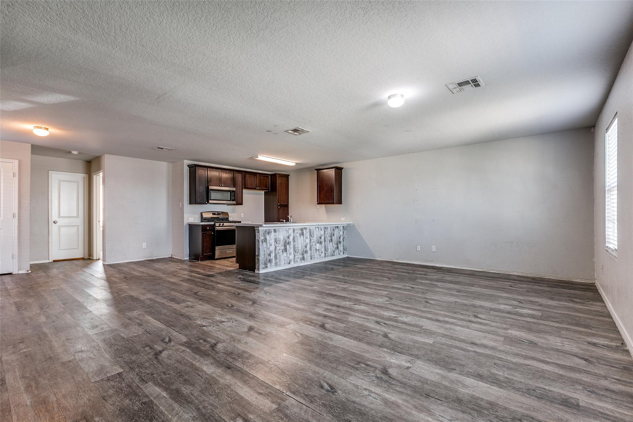 138 Expedition, San Antonio, TX 78220 — photo 1