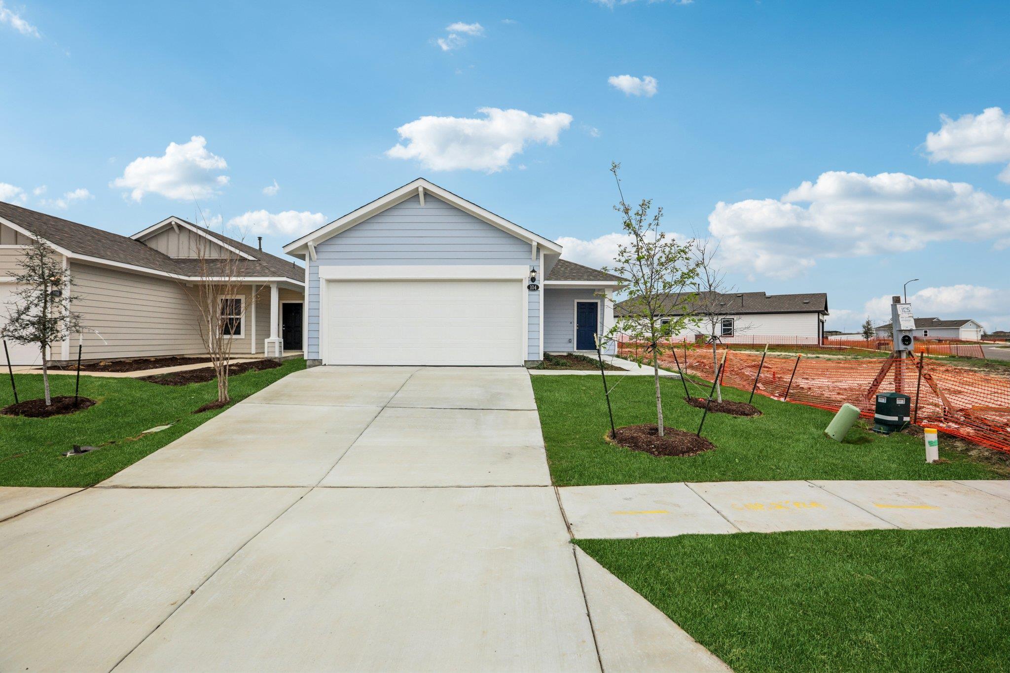 104 Summer, Elgin, TX 78621 — photo 1