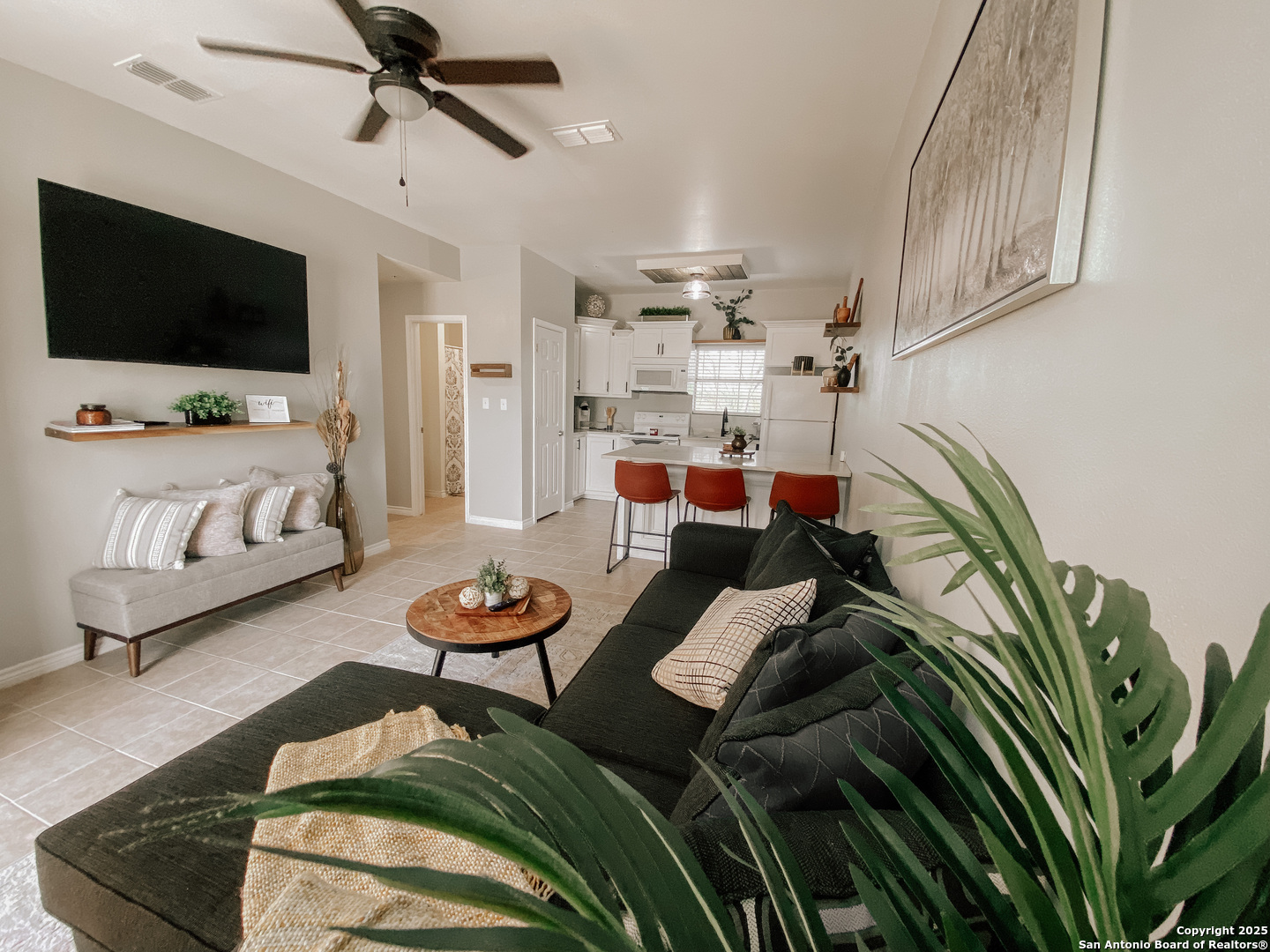 391 S Riverside Dr, Eagle Pass, TX 78852 — photo 1