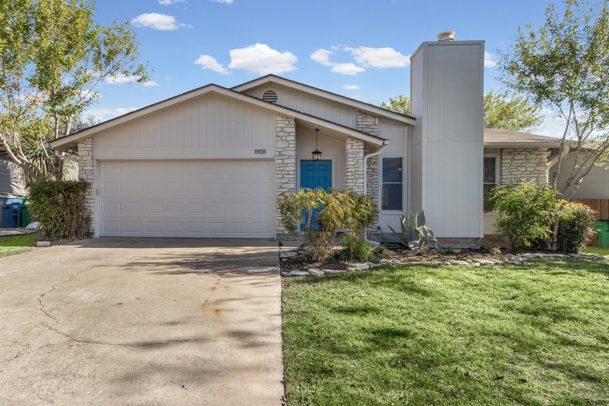 11131 Henge, Austin, TX 78759 — photo 1