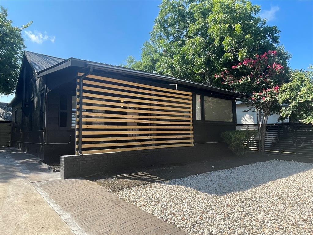 1403 Newfield, Austin, TX 78703 — photo 1