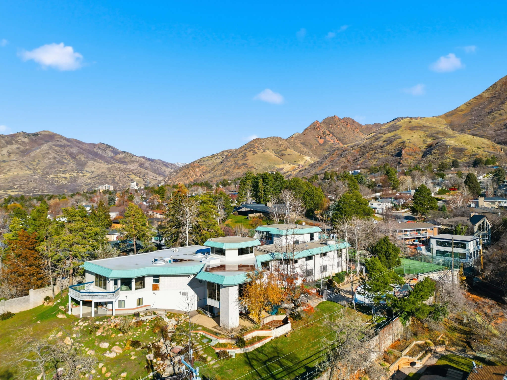 2790 E LANCASTER DR, Salt Lake City, UT 84108 — photo 1