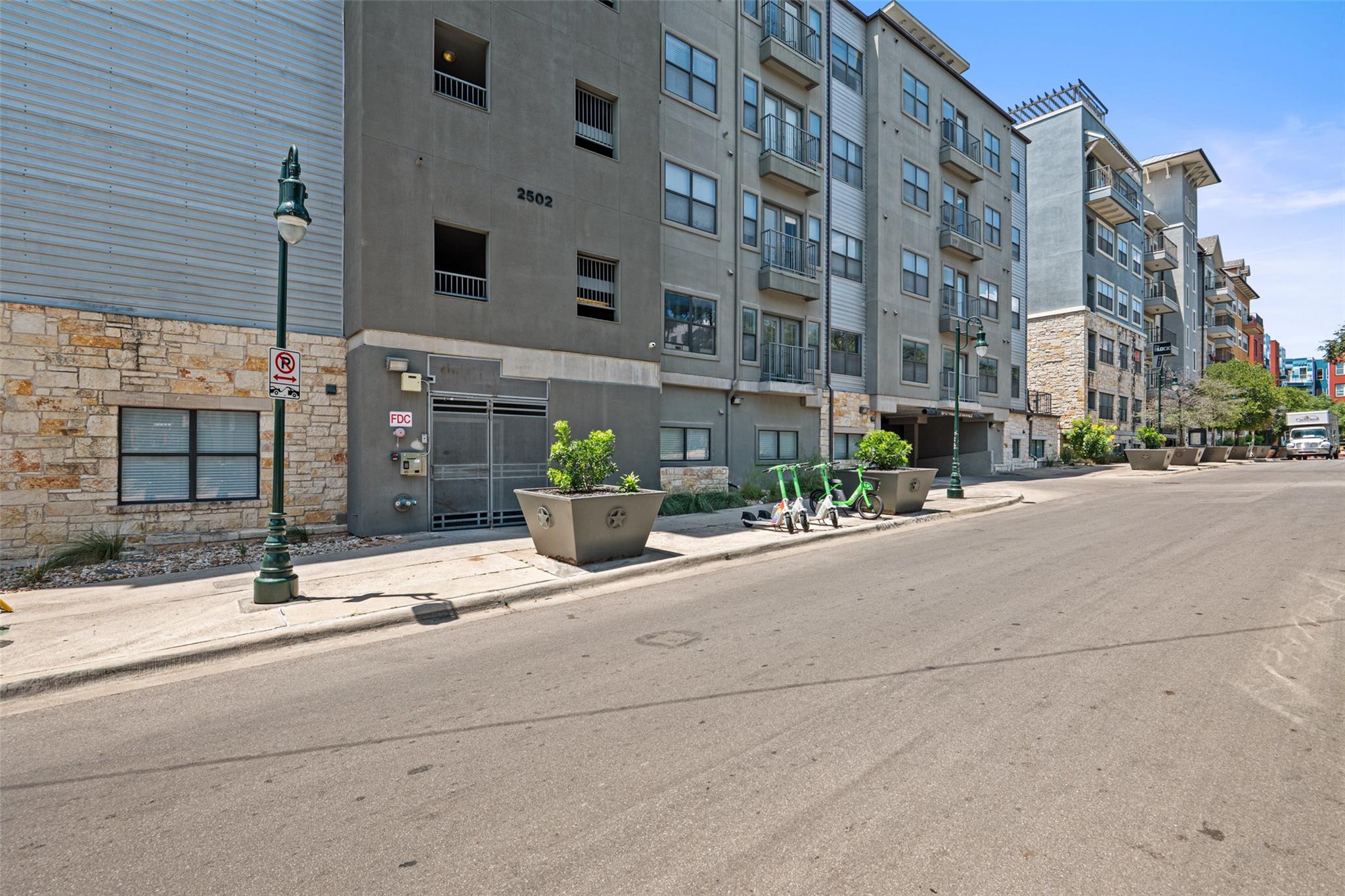 2502 Leon, Austin, TX 78705 — photo 1