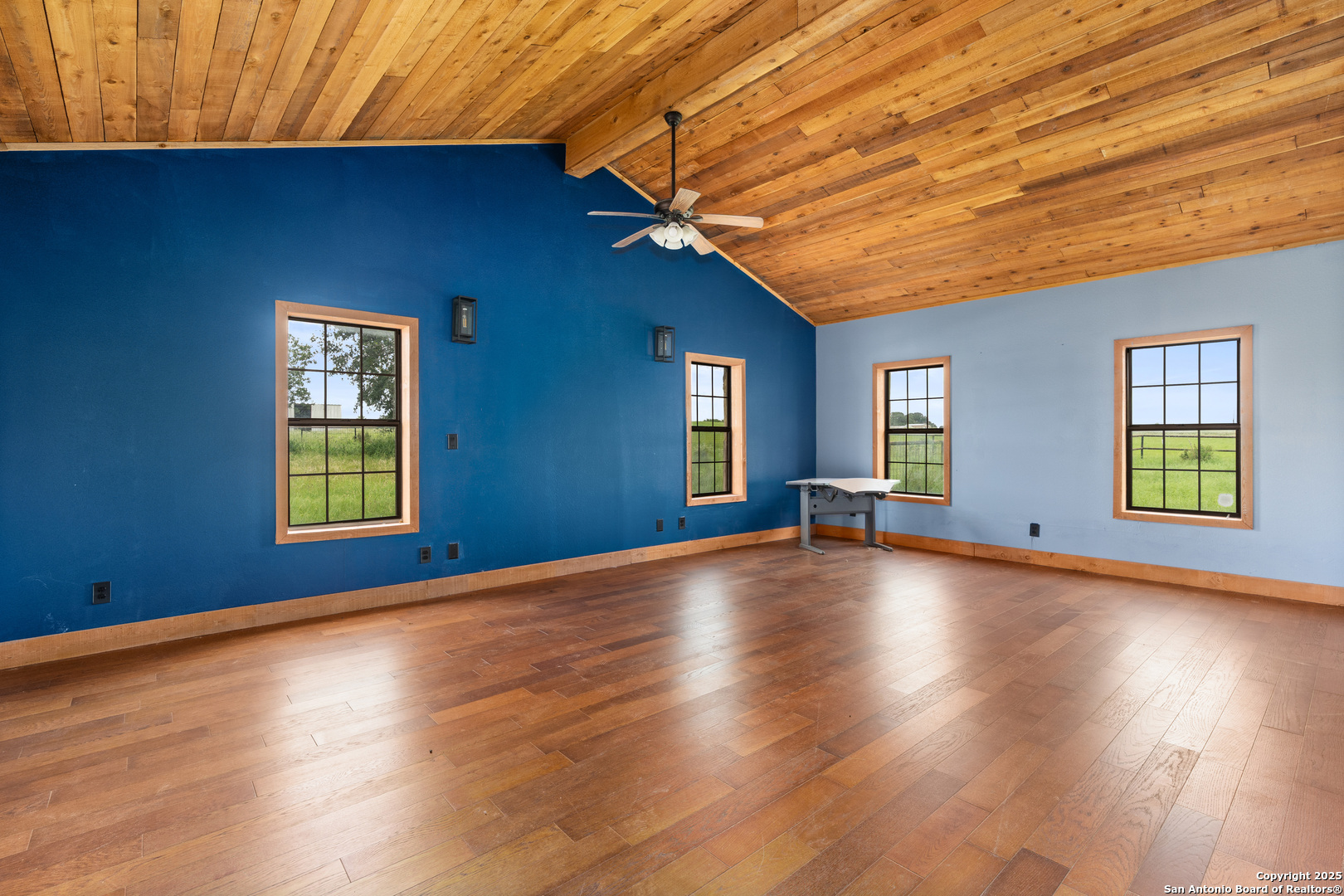 870 County Road 761, ,  78016 — photo 1