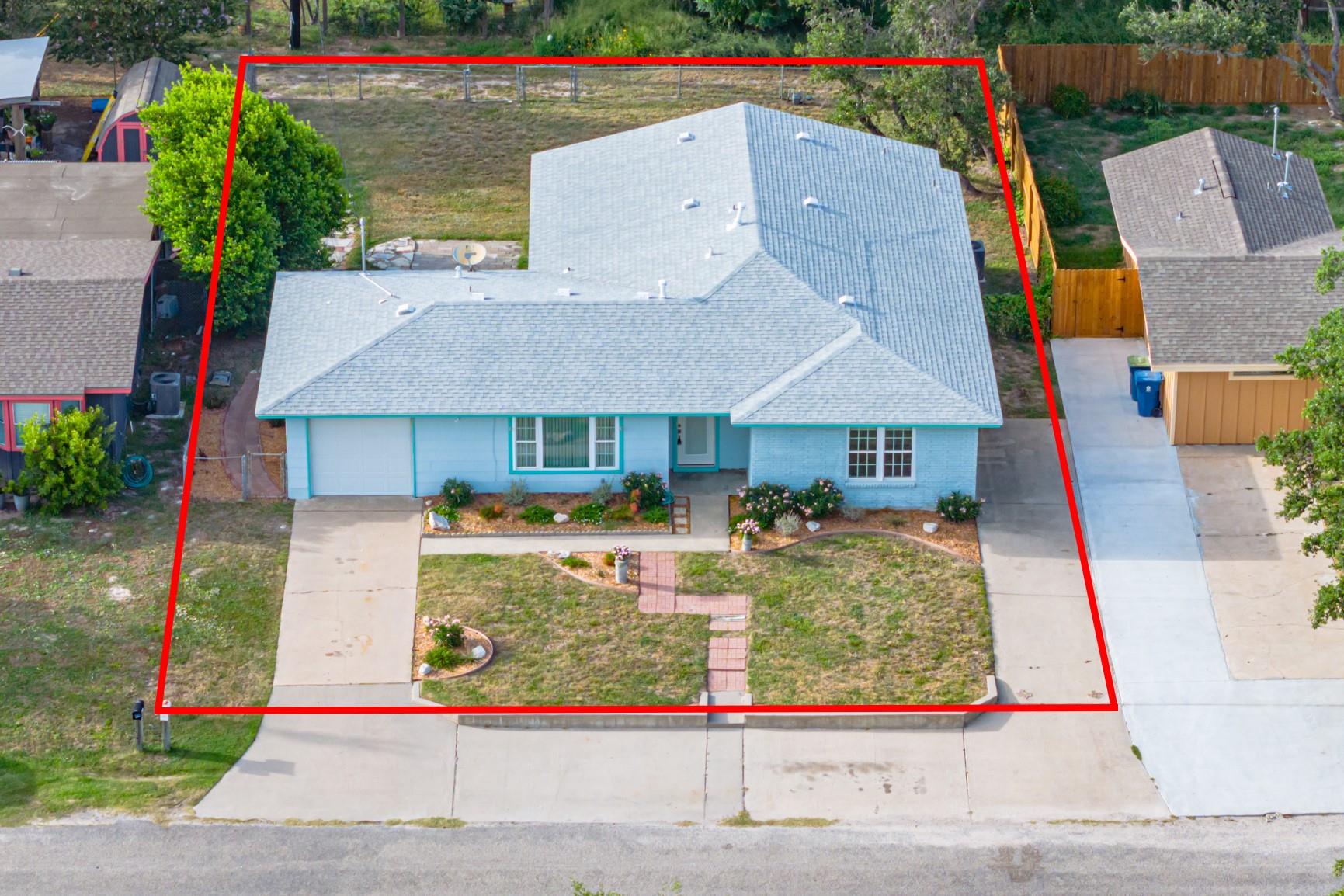 1904 Cochran, Rockport, TX 78382 — photo 1