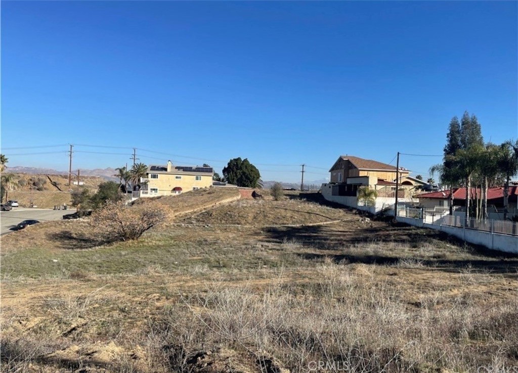 5 Silver, Lake Elsinore, CA 92530 — photo 1