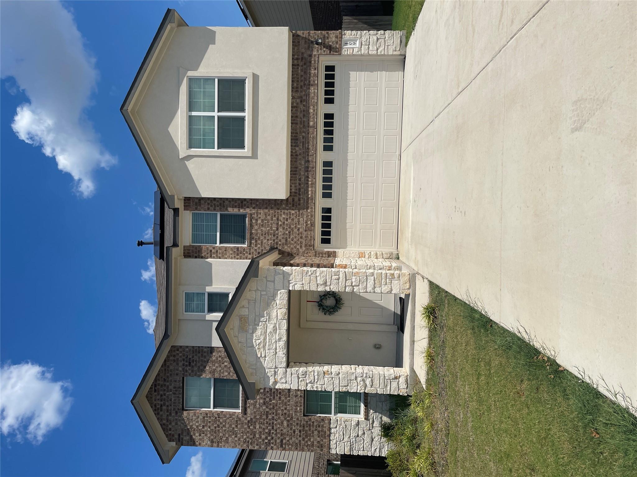 109 Seminole, San Marcos, TX 78666 — photo 1