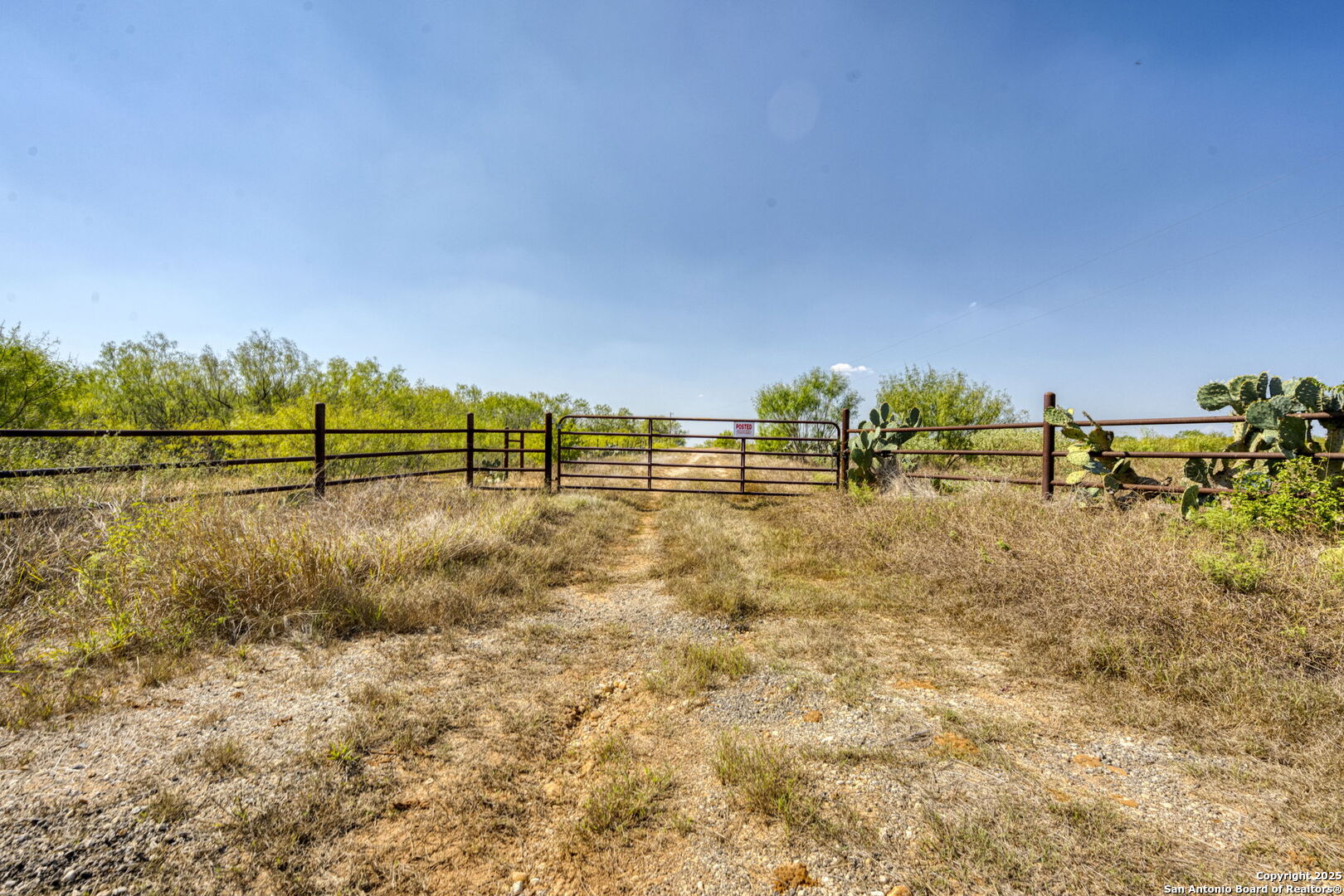 3530 E Cr 331, Jourdanton, TX 78026 — photo 1