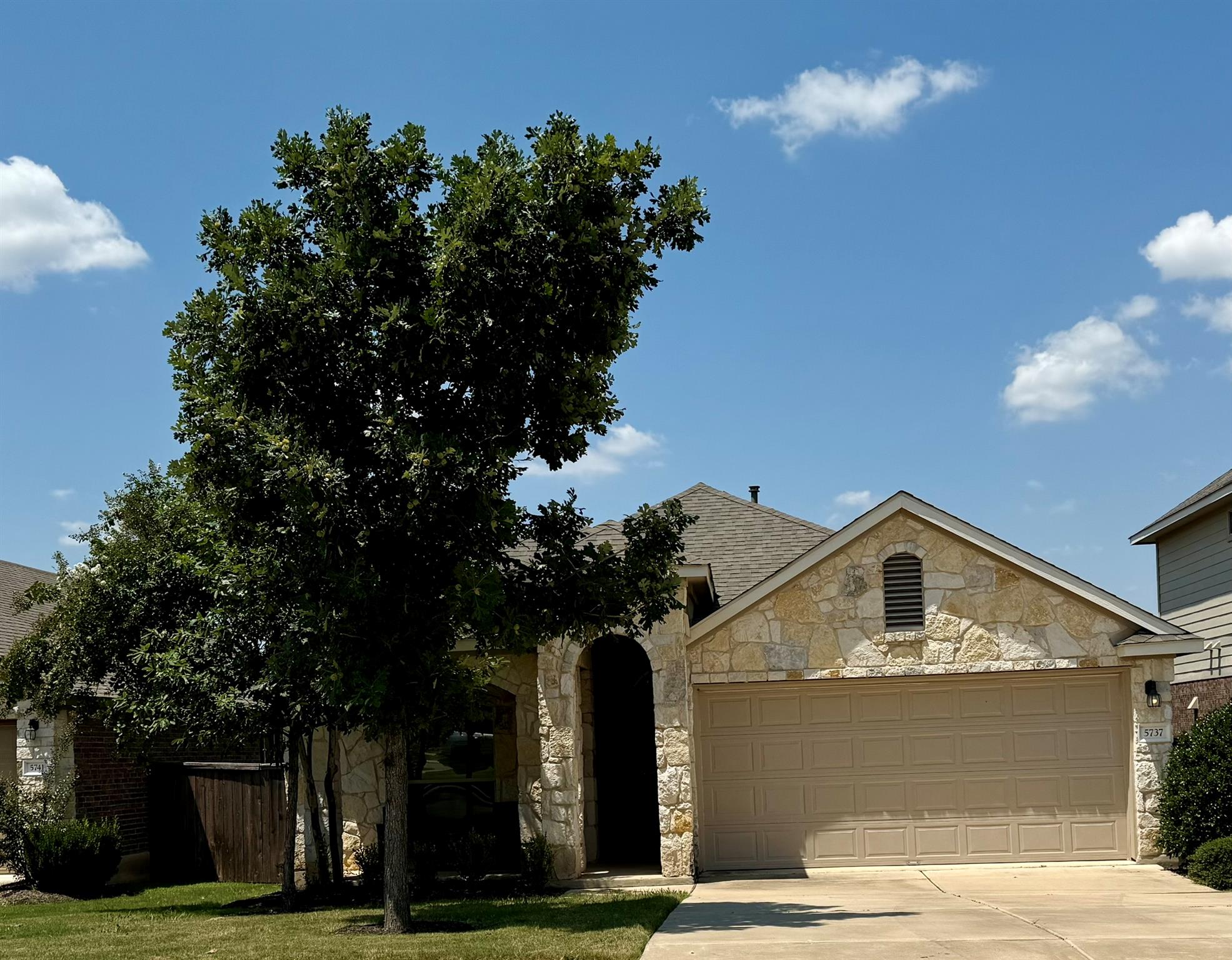 5737 Scenic Lake, Georgetown, TX 78626 — photo 1