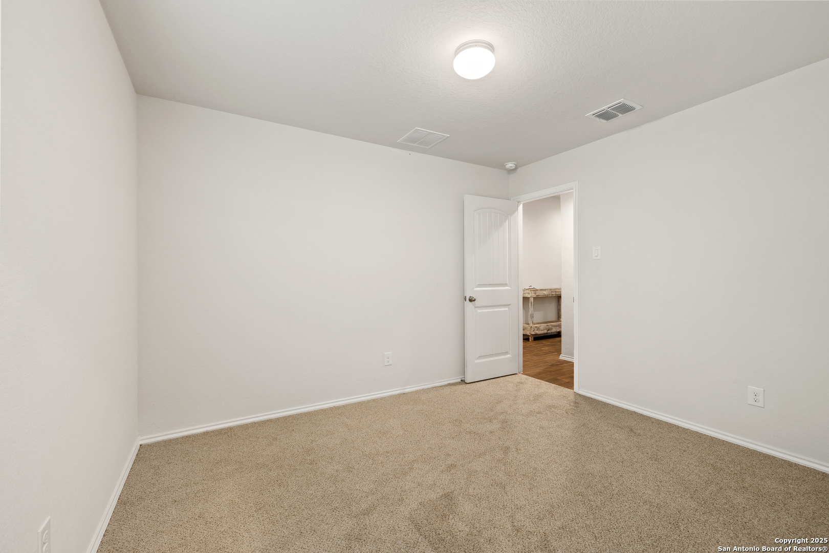 837 MARGAY LOOP, Seguin, TX 78155 — photo 1