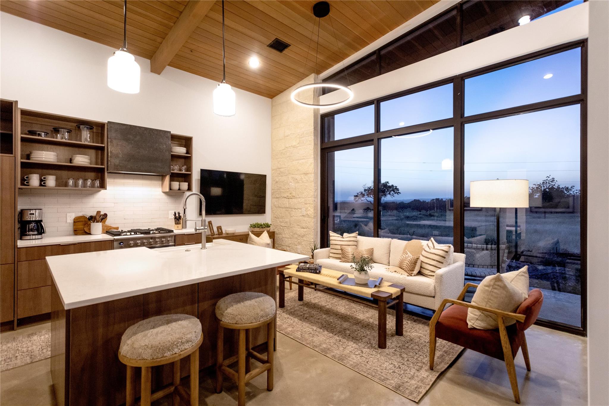 9361 Us Highway 290