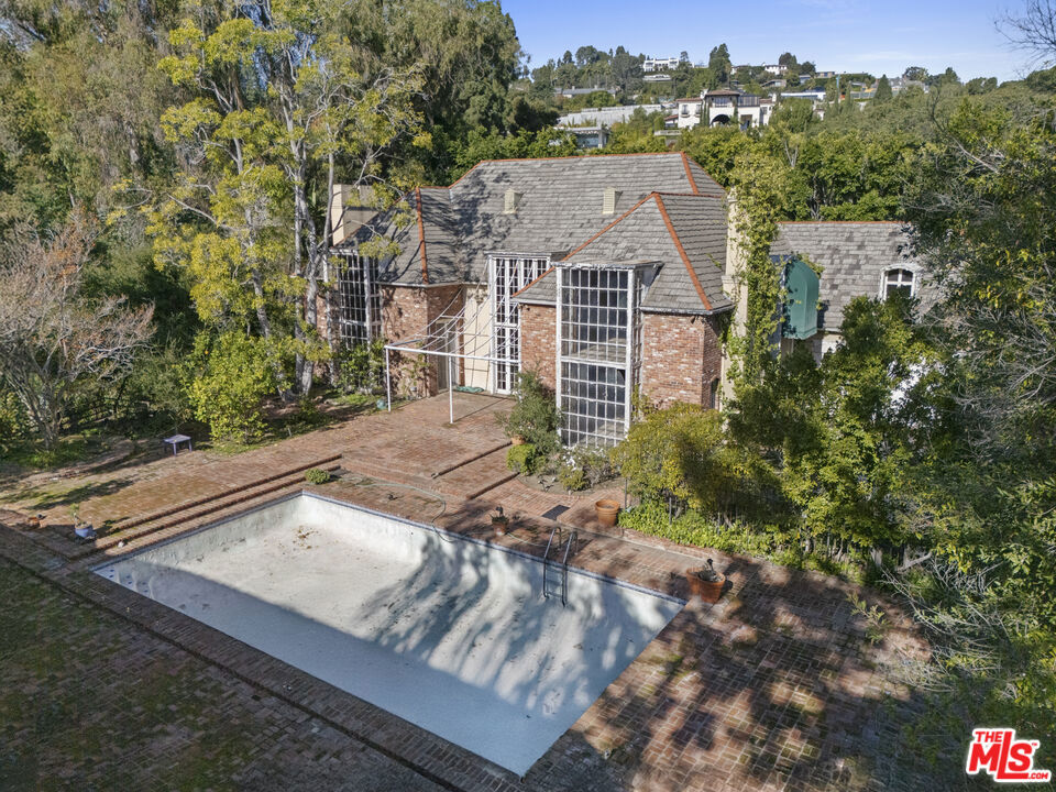 501 St Cloud Road, Los Angeles, CA 90077 — photo 1