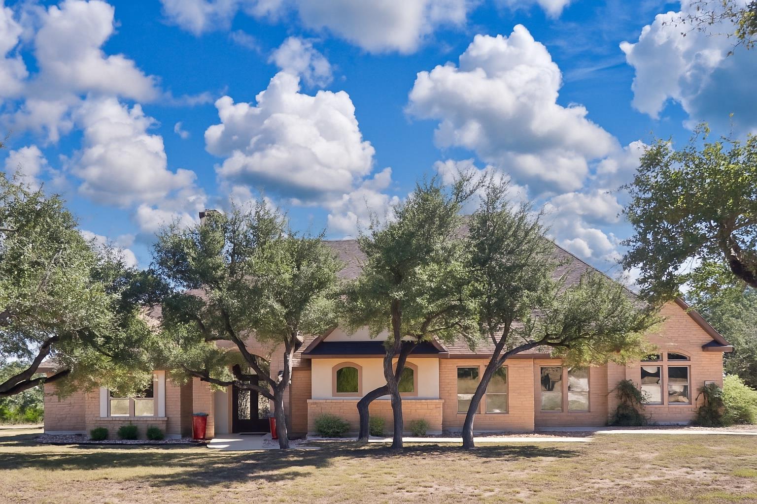 1194  Vaquero Way, Wimberley, TX 78676 — photo 1