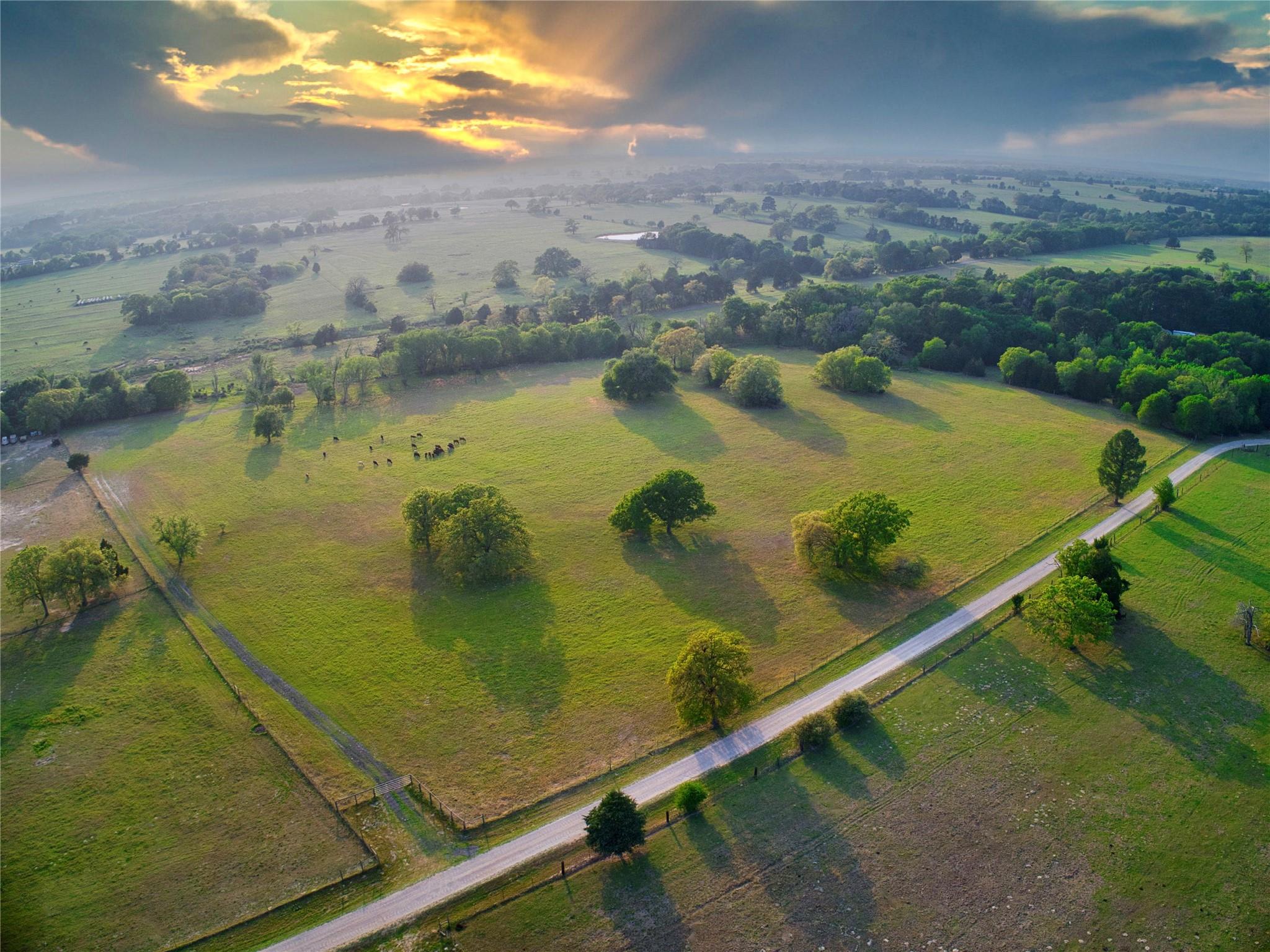 000  Edmonson None, McDade, TX 78650 — photo 1