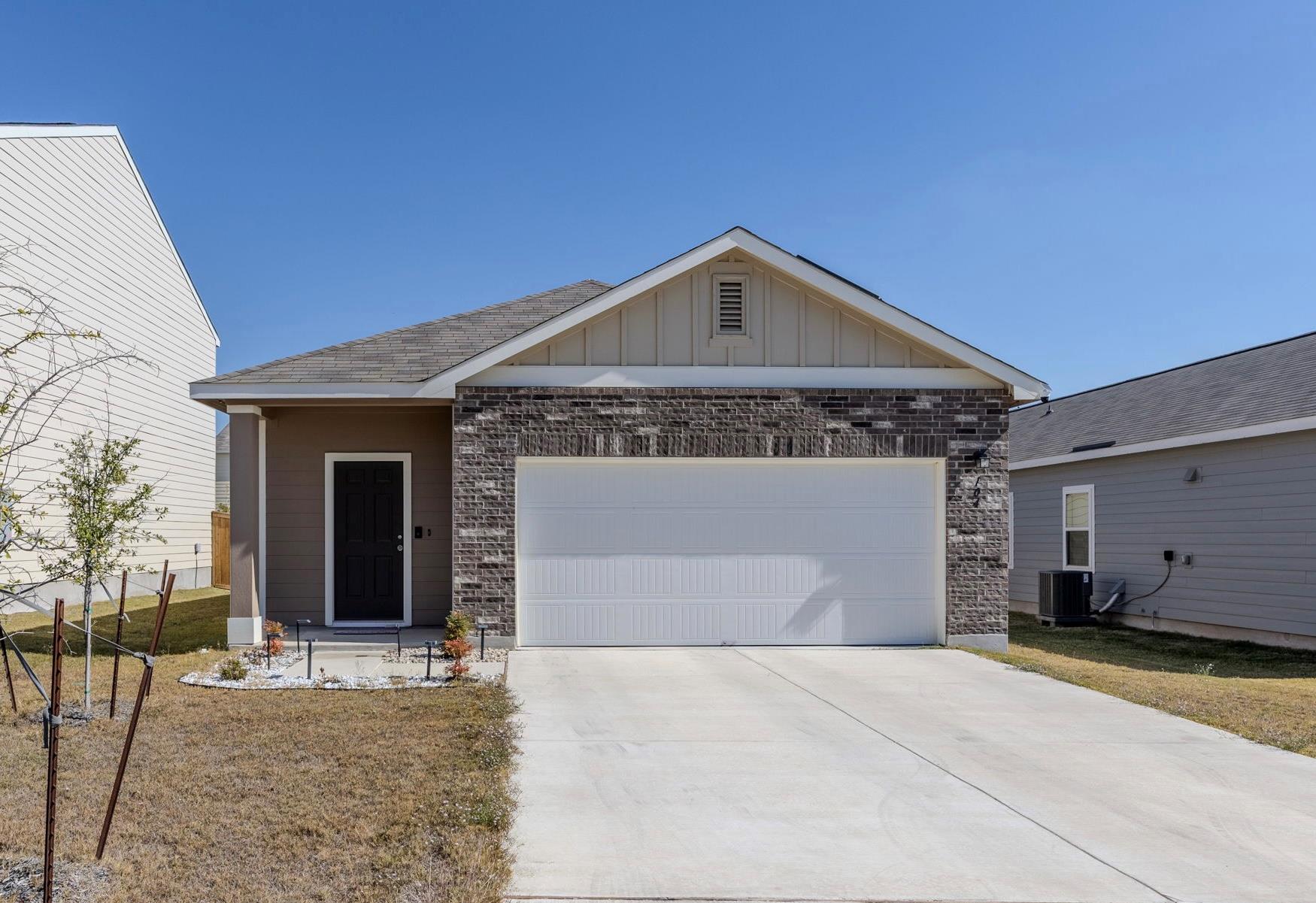 104  Enforcer Loop, Jarrell, TX 76537 — photo 1