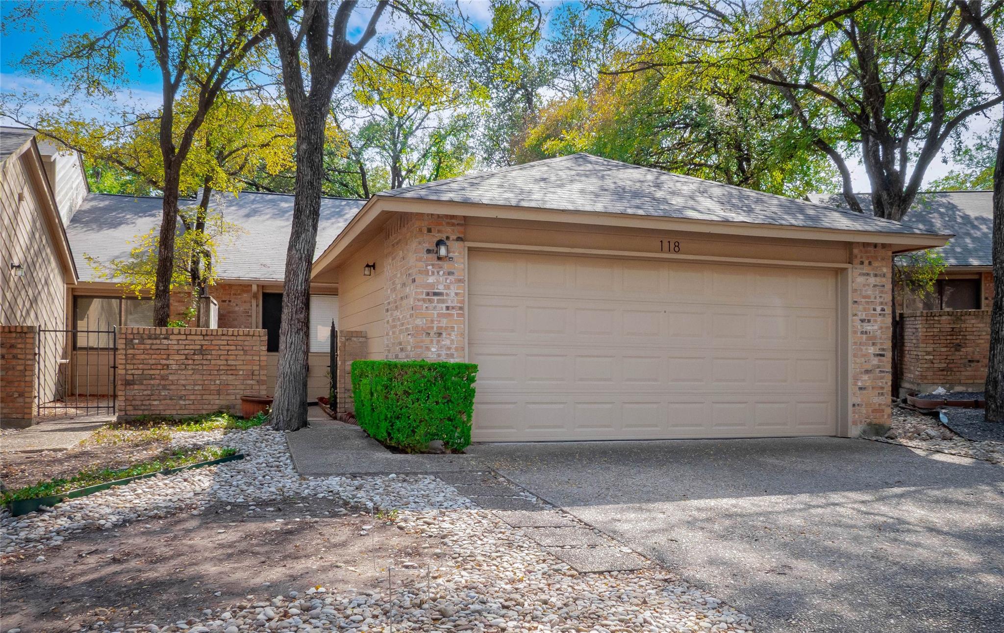 7211 Lakewood Dr #E118, Austin, TX 78750 — photo 1