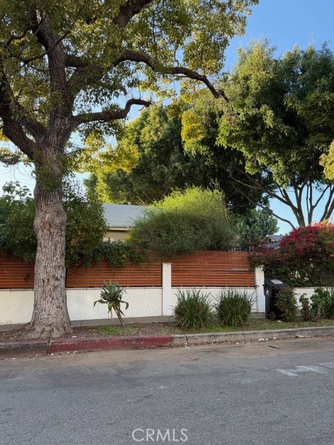 1537 N Serrano Avenue N, Los Angeles, CA 90027 — photo 1