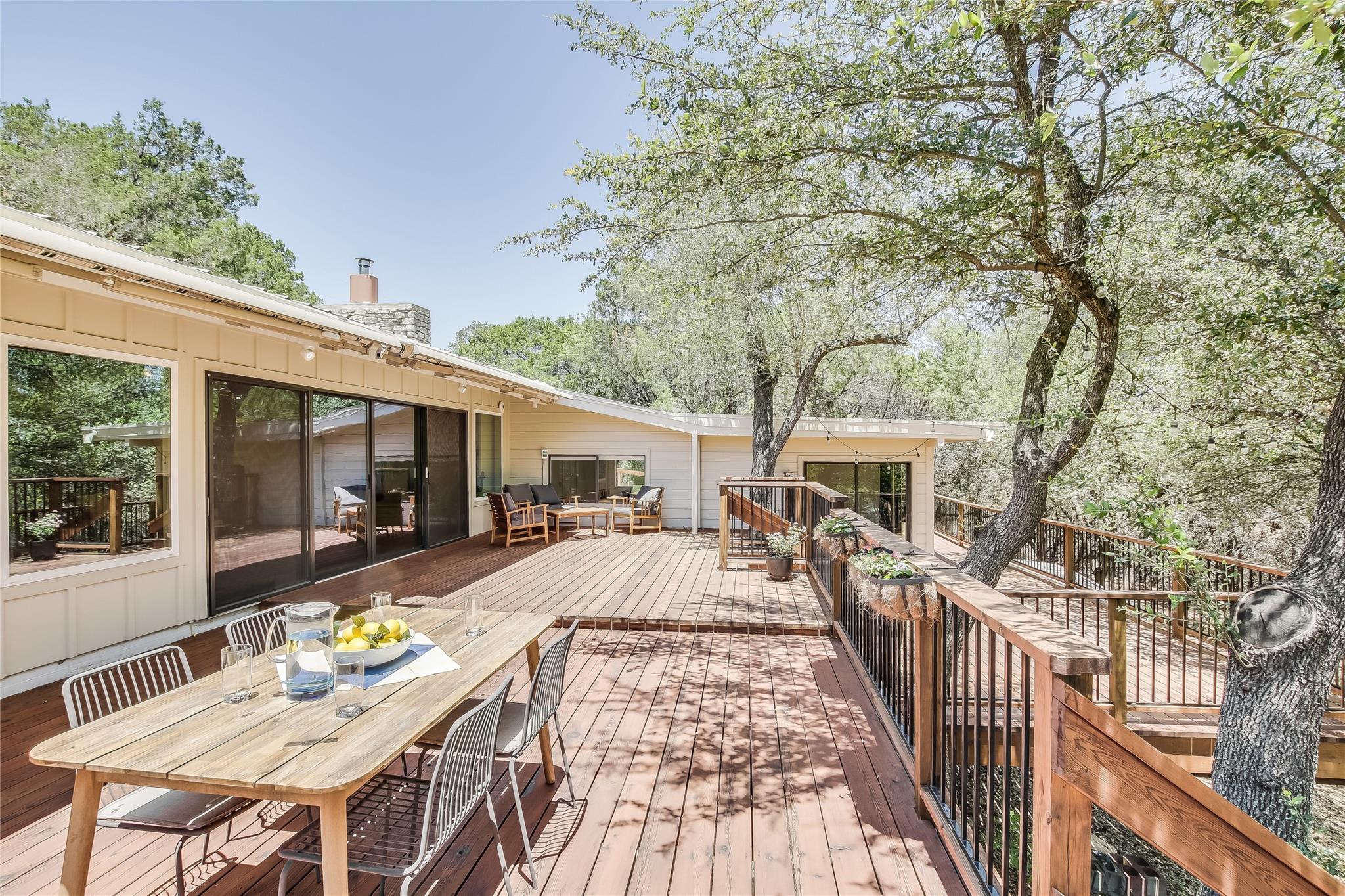 6201 Valleyview St, Lago Vista, TX 78645 — photo 1