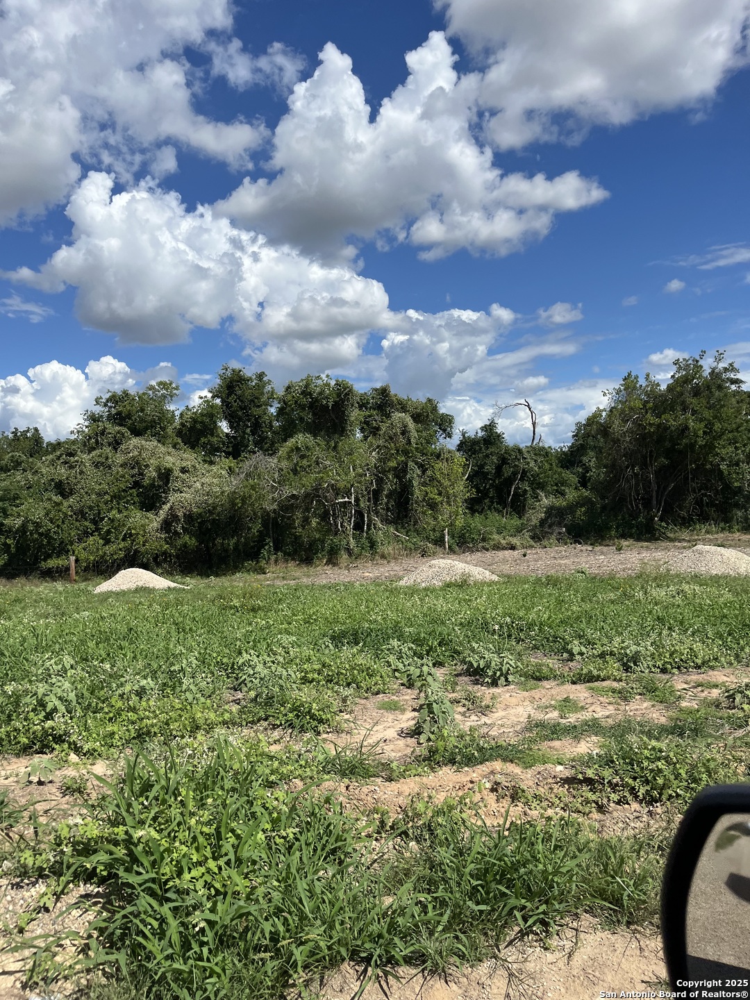LOT D 497 Cr 124, Floresville, TX 78114 — photo 1