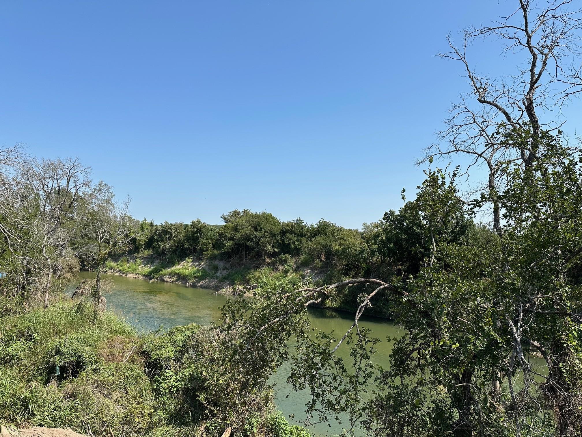 105 Winding River Rd, Kempner, TX 76539 — photo 1