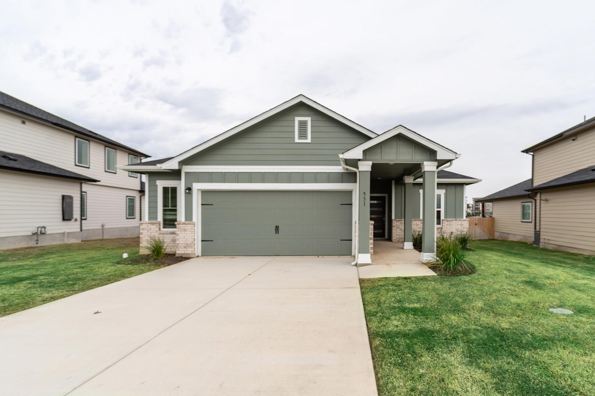 531 Yellowstone Dr, Kyle, TX 78640 — photo 1