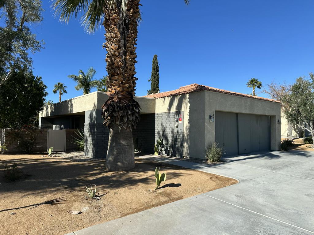 1400 Sunflower Circle S, Palm Springs, CA 92262 — photo 1