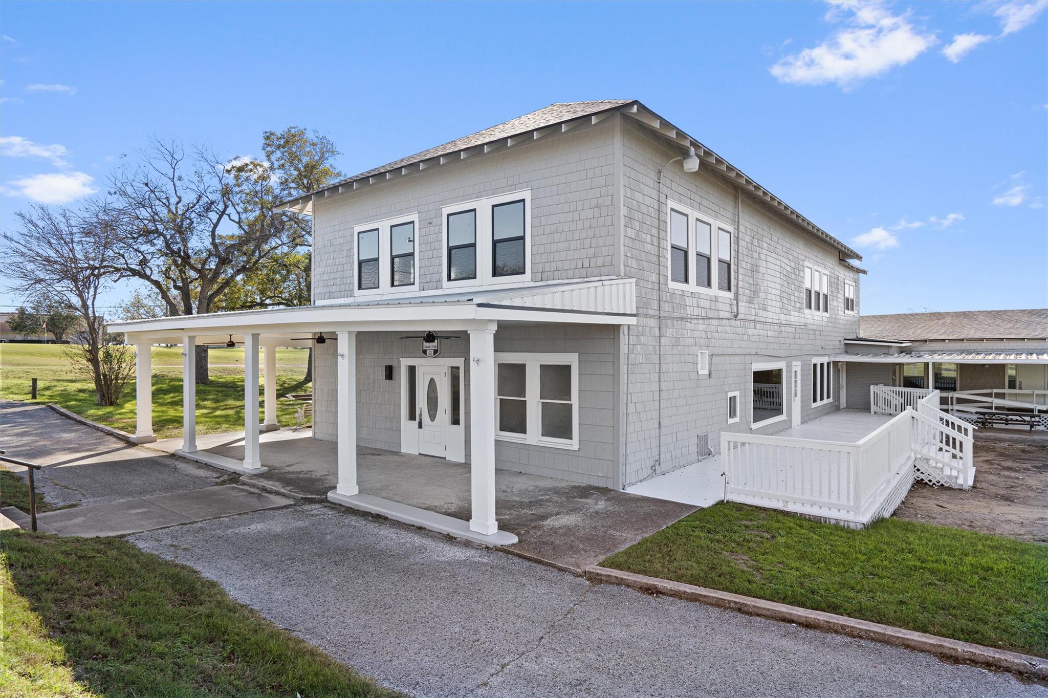 1102 Beech, Taylor, TX 76574 — photo 1