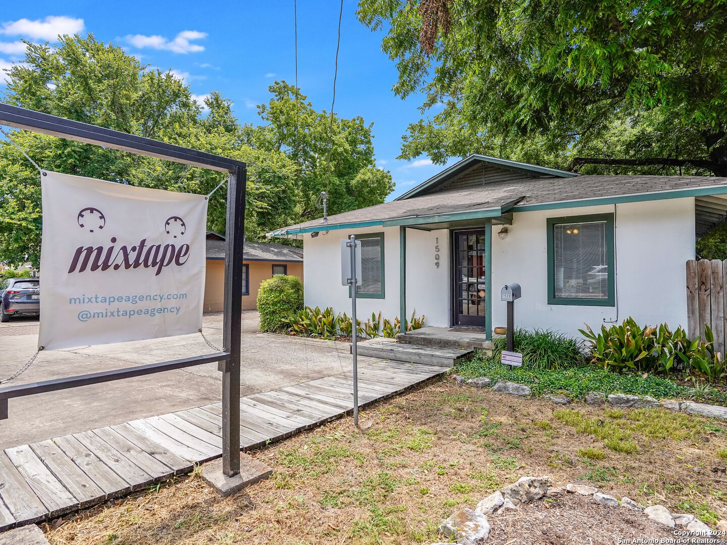 1509 W Koenig, Austin, TX 78756 — photo 1