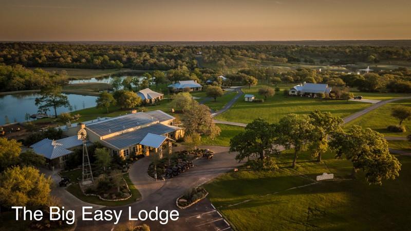 109 Mallard, Columbus, TX 78934 — photo 1