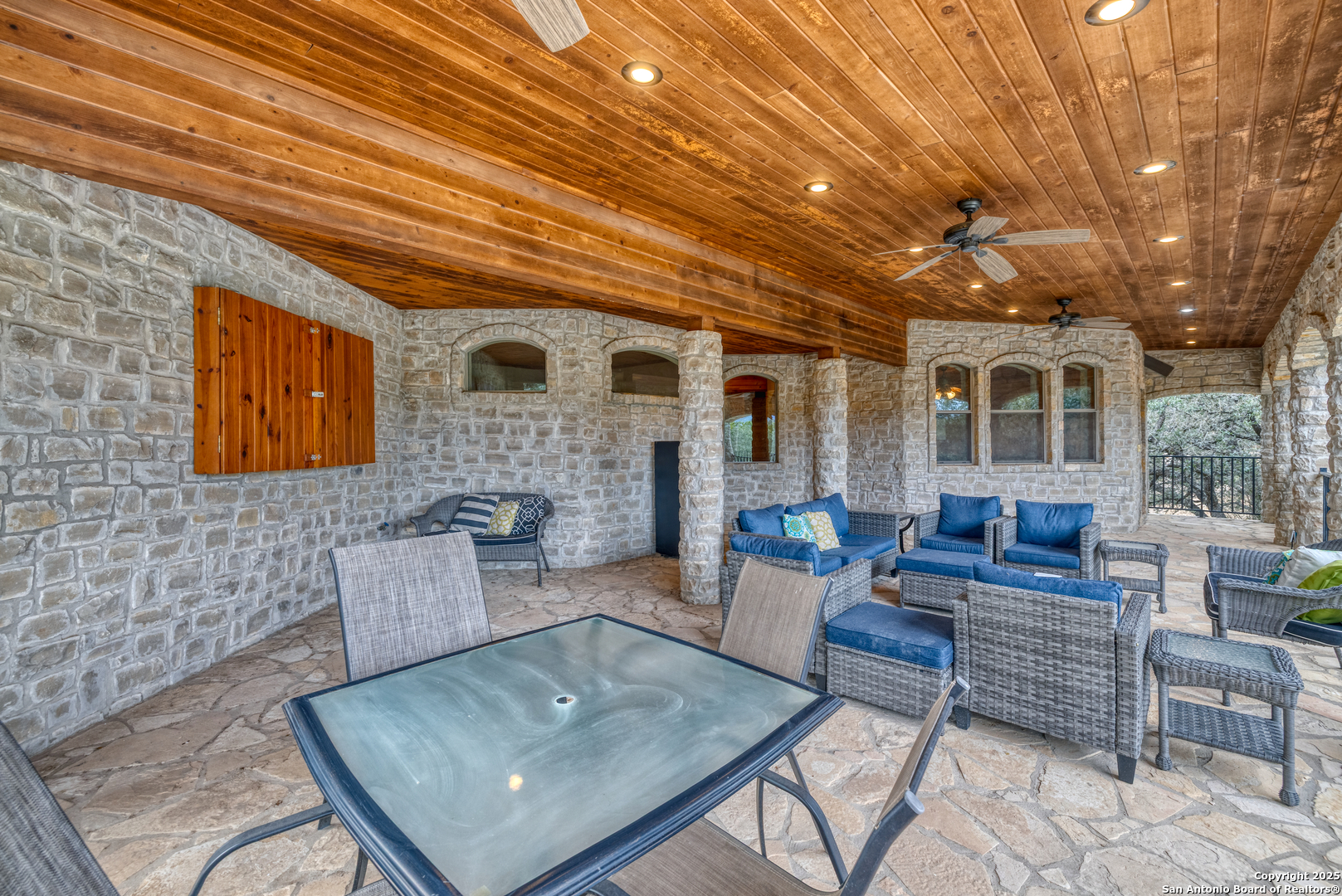 241 Mountain Laurel