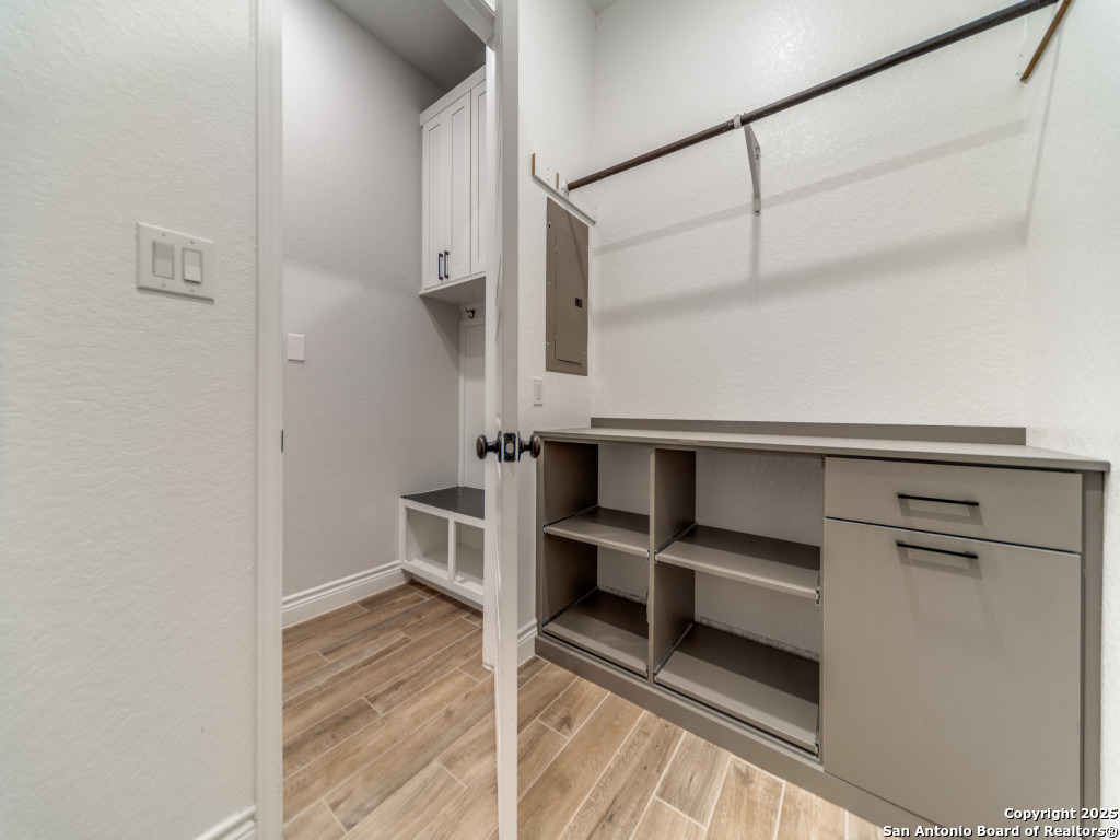 141 Mescalero, ,  78006 — photo 1