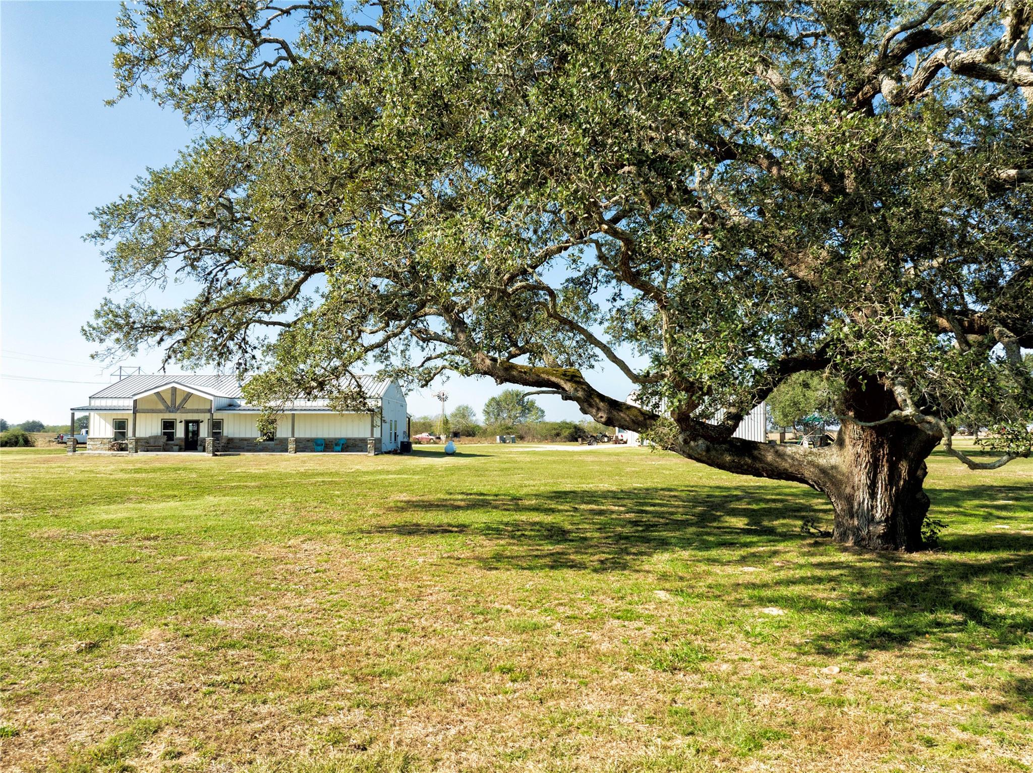 1100 Calhoun, Eagle Lake, TX 77434 — photo 1