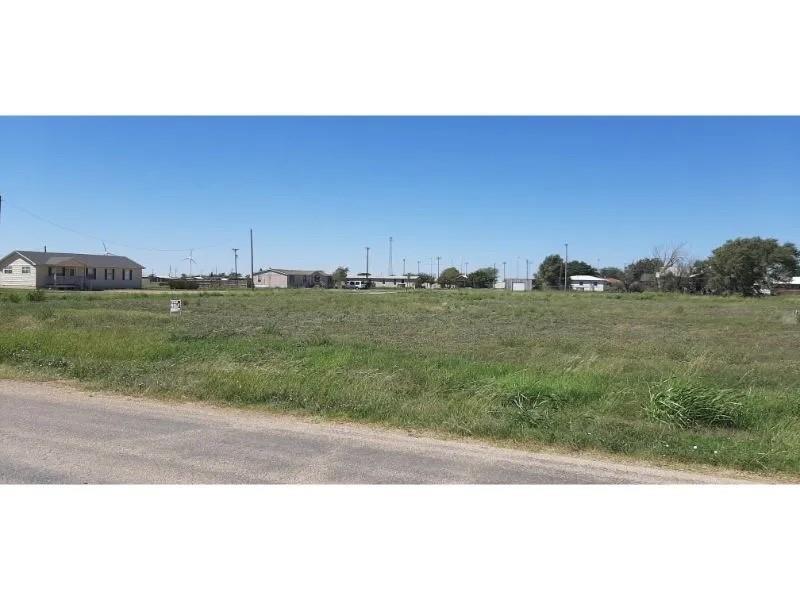 523  P Ave, Ralls, TX 79357 — photo 1