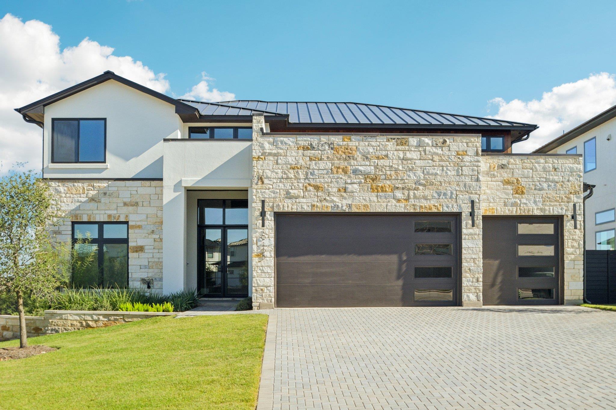 10103 Milky Way, Austin, TX 78730 — photo 1