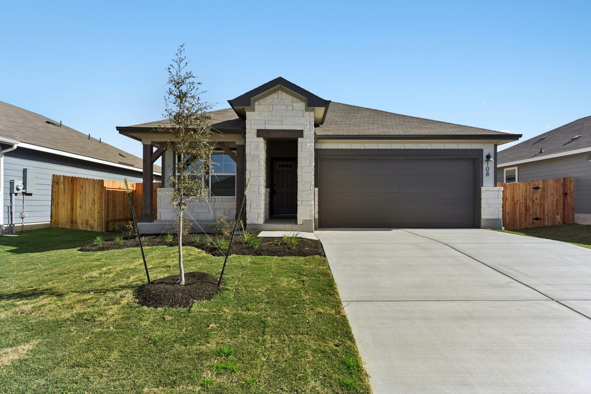 108 Honey Bee, Jarrell, TX 76537 — photo 1