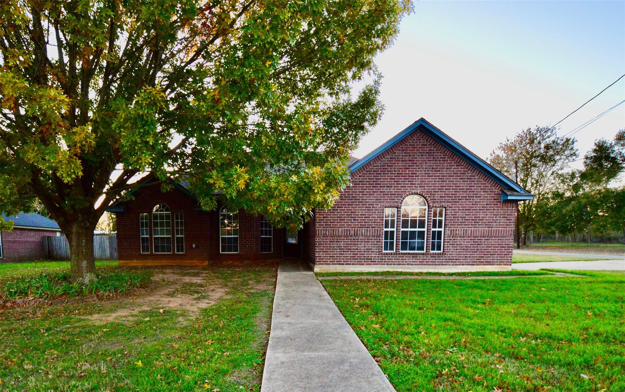 643 Yegua, Lexington, TX 78947 — photo 1
