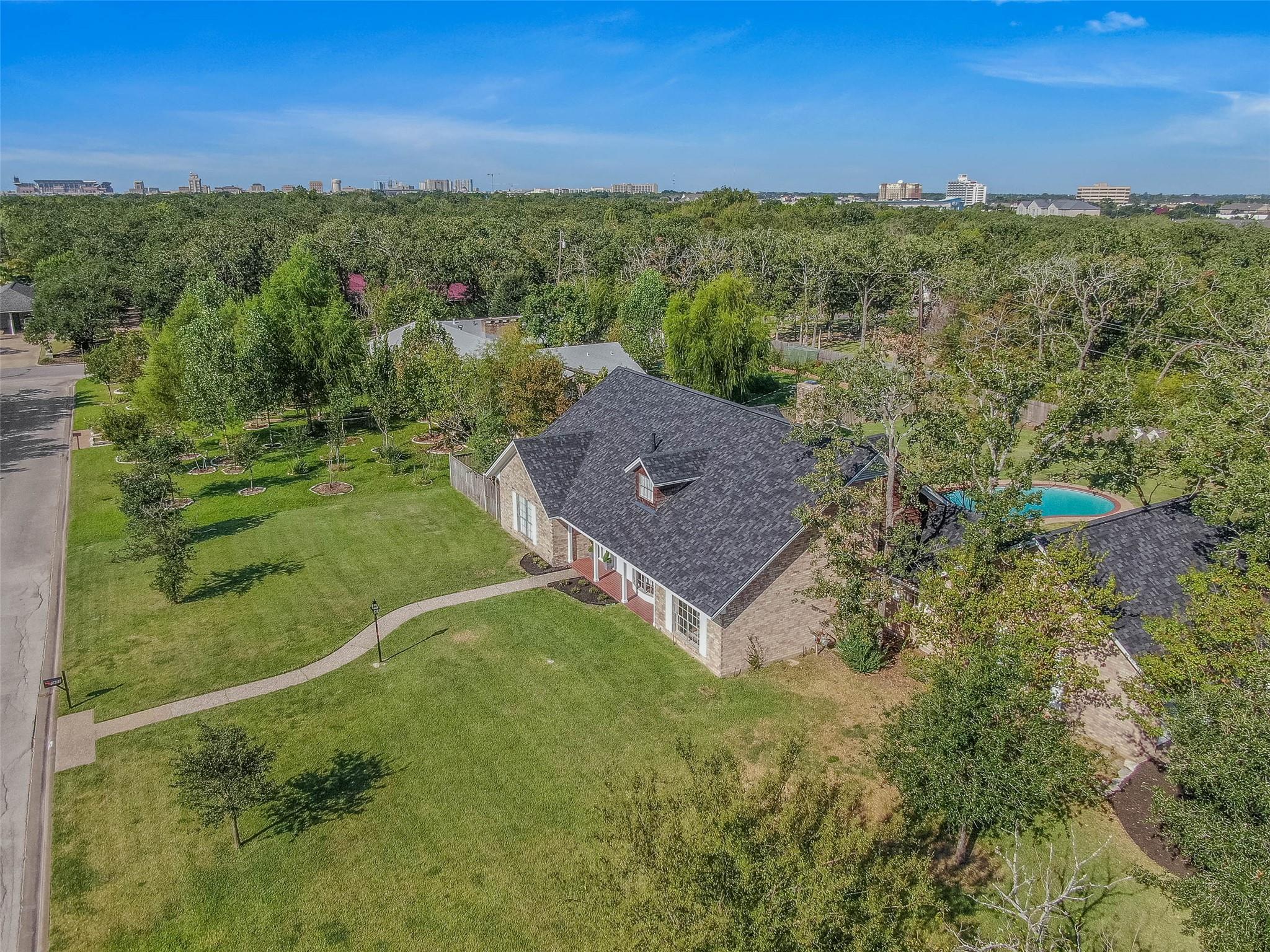 1403 Post Oak, College Station, TX 77840 — photo 1