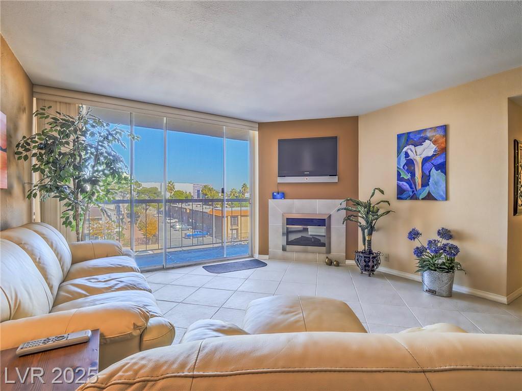 725 North Royal Crest Circle, Las Vegas, NV 89169 — photo 1