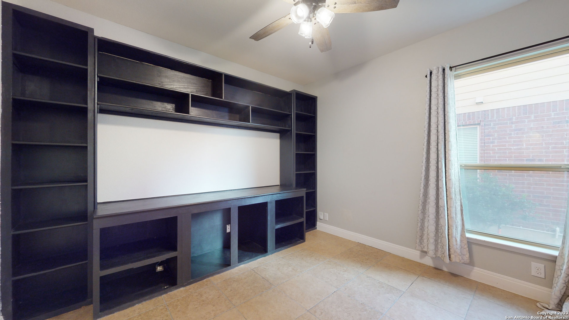 632 PERUGIA, ,  78108 — photo 1
