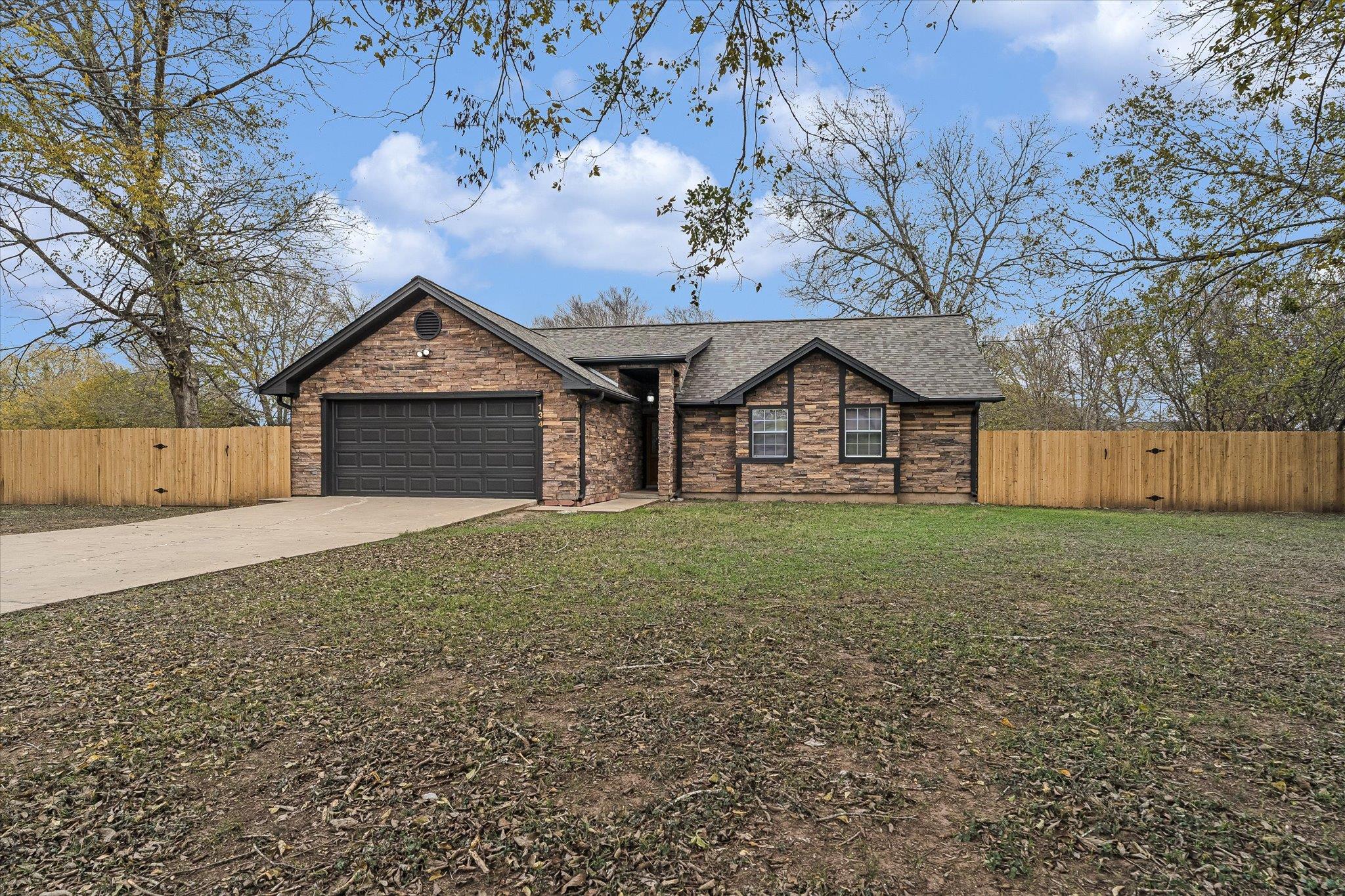134 Laumaia, Bastrop, TX 78602 — photo 1