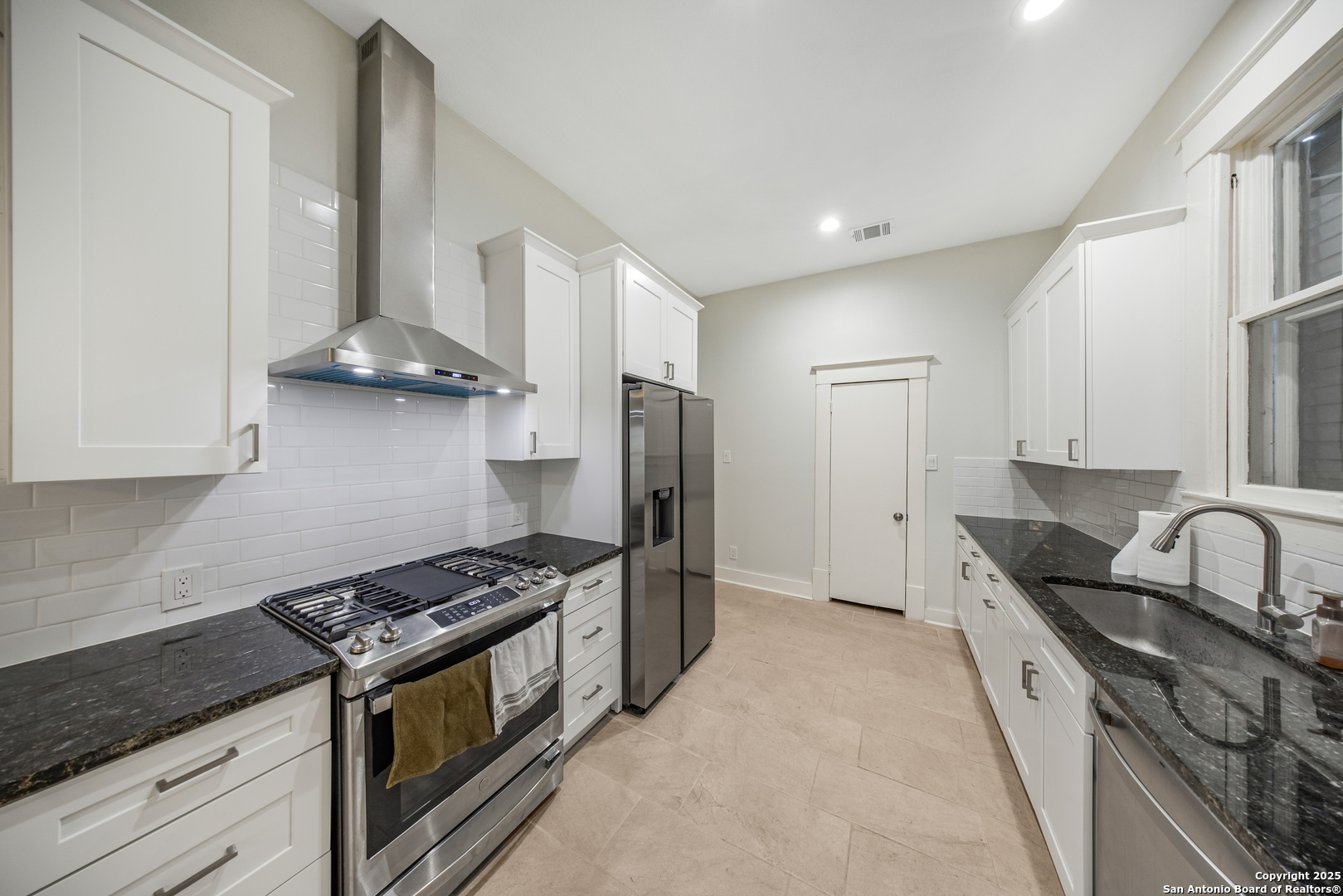 509 Mistletoe Ave, , 78212 — photo 1