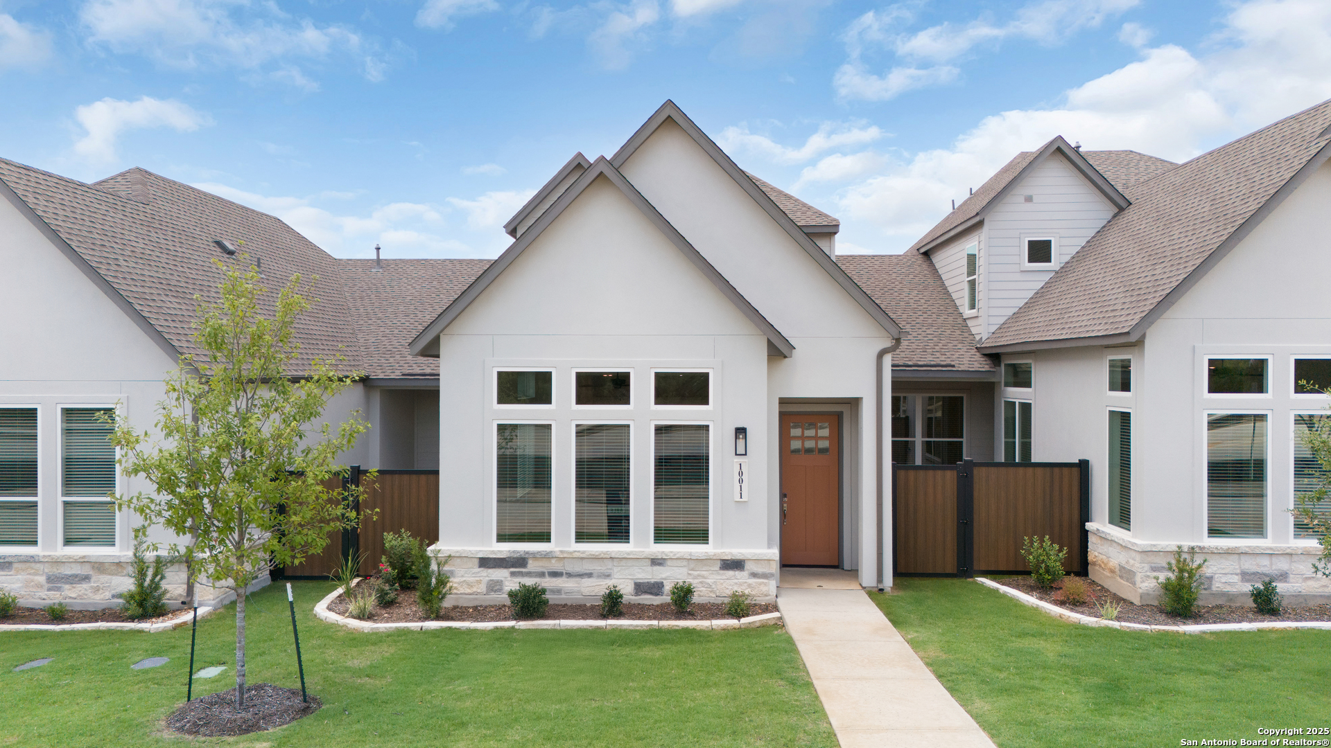 10027 UNIVERSITY WAY, San Antonio, TX 78224 — photo 1
