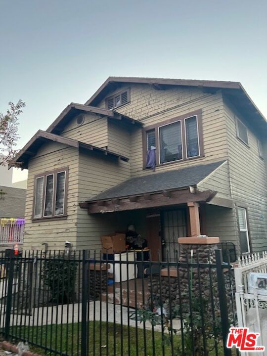 4911 S Normandie Avenue, Los Angeles, CA 90037 — photo 1
