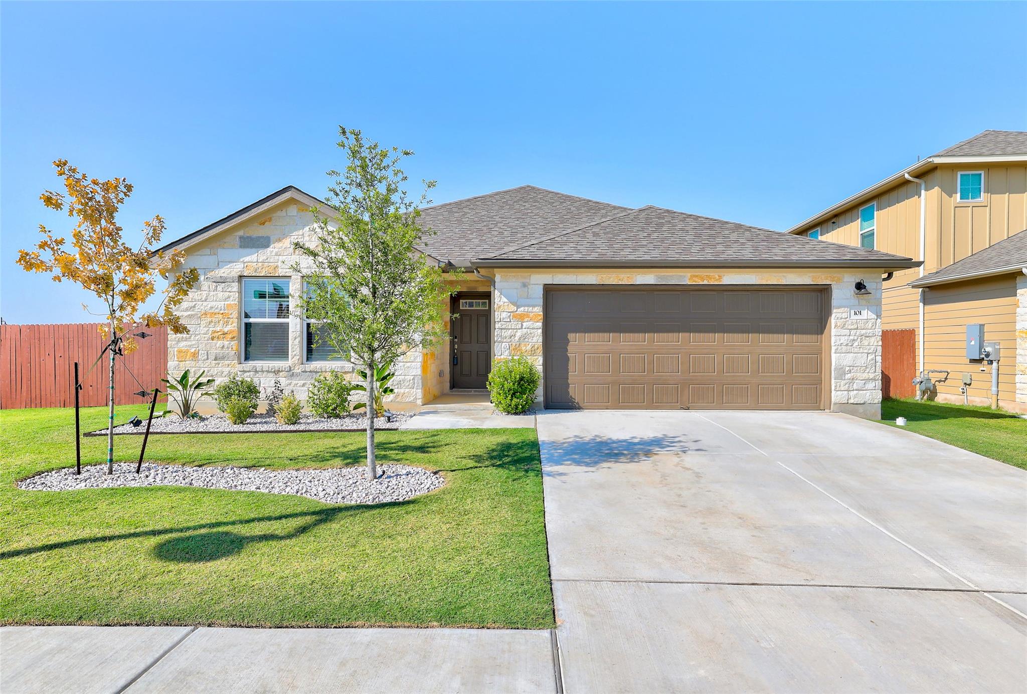 101 Skyview Farm, Liberty Hill, TX 78642 — photo 1