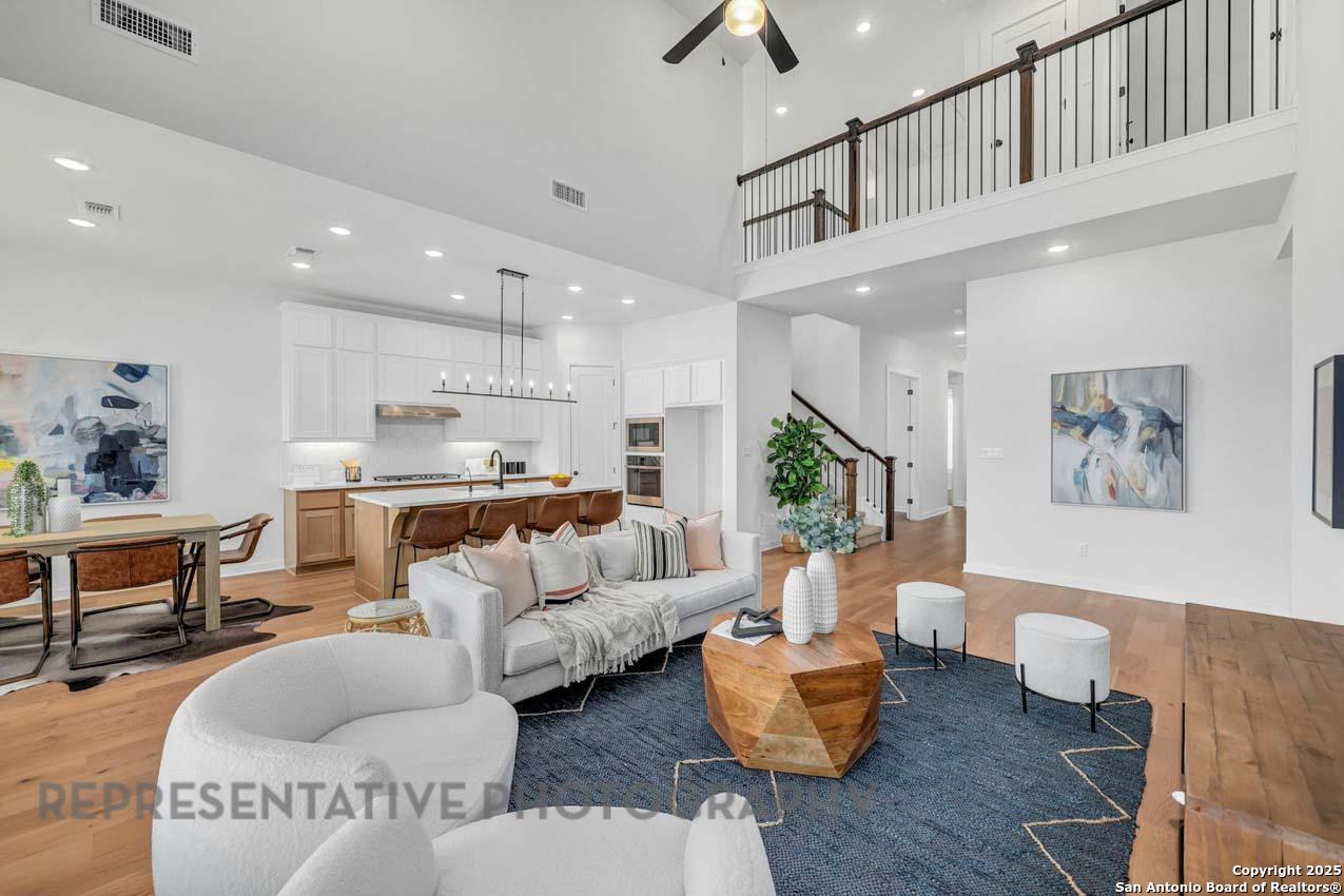 148 Spanish Oak, , 78009 — photo 1