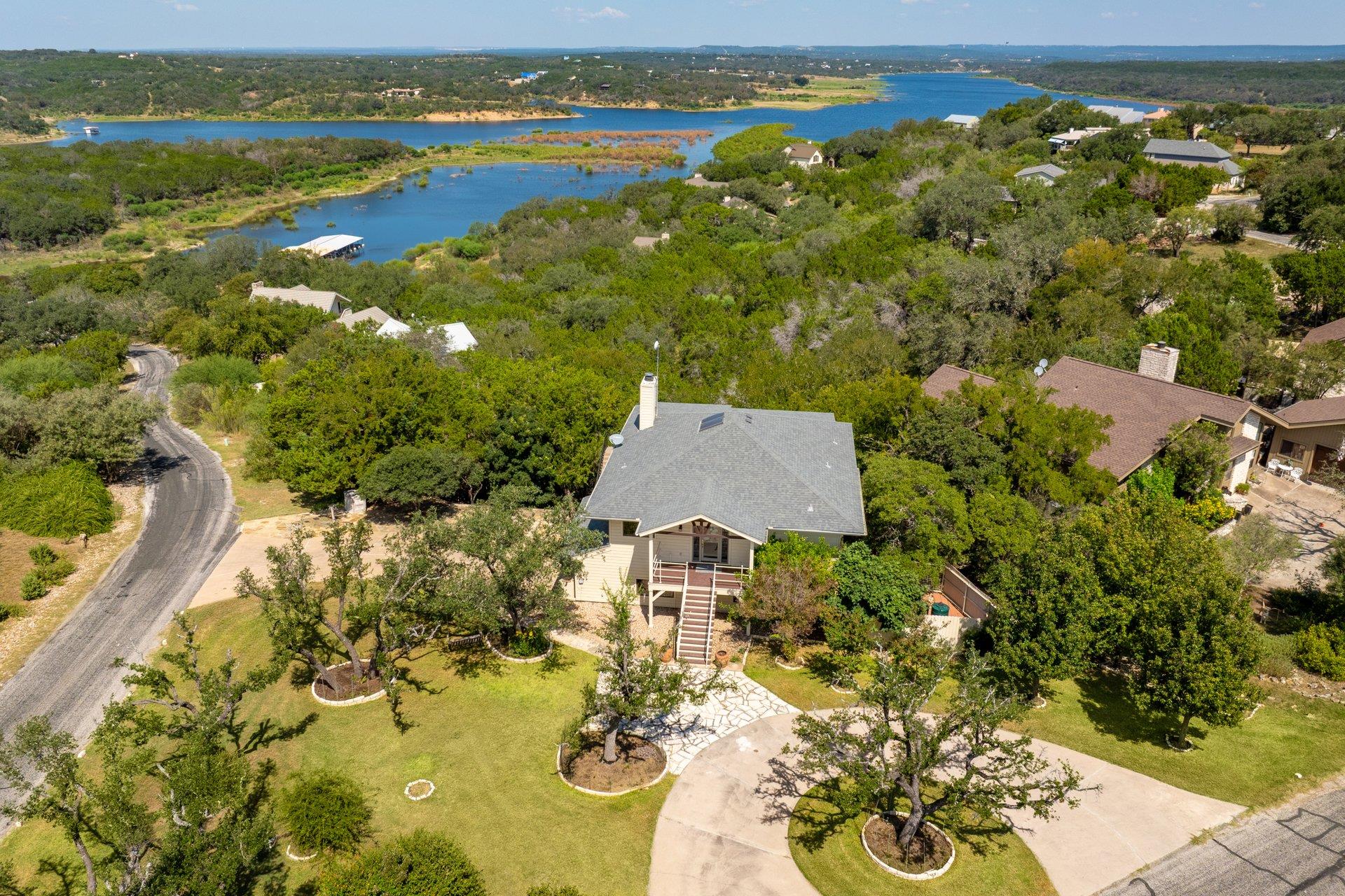 313 Kendall, Spicewood, TX 78669 — photo 1