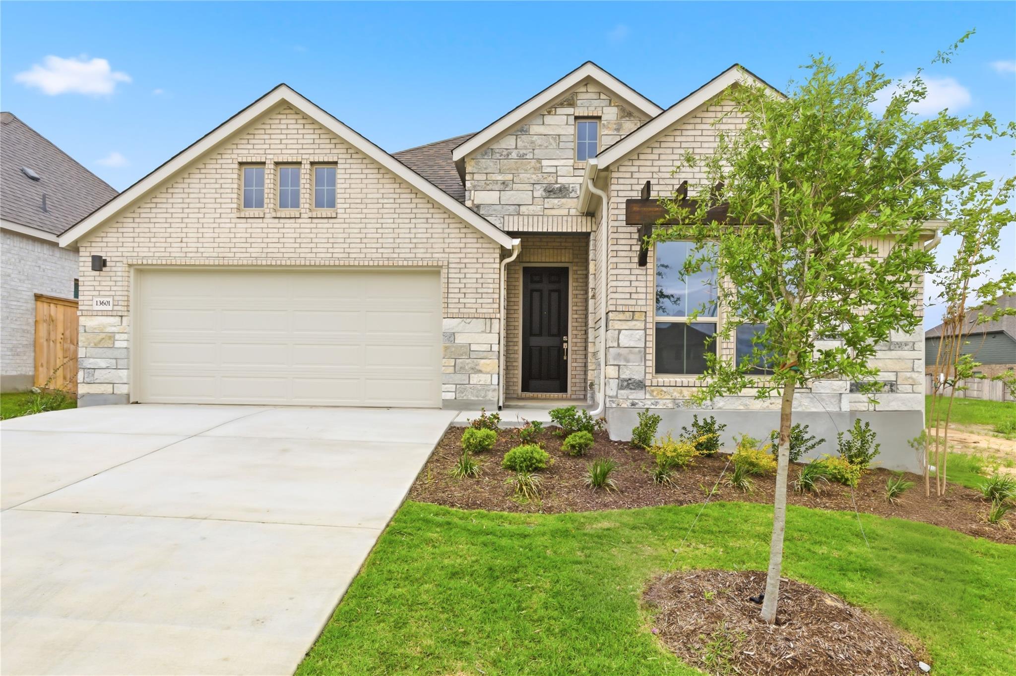 13601 Hamilton Hart, Elgin, TX 78621 — photo 1