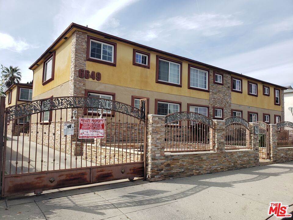 6649 Sepulveda Boulevard, Van Nuys, CA 91411 — photo 1
